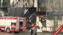 YENICEKÖY - İnegöl'de Mobilya Fabrikasında Yangın