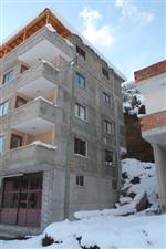 ATOM BOMBASı - Karlara Dayanamayan İstinat Duvarı Evin Üzerine Düştü