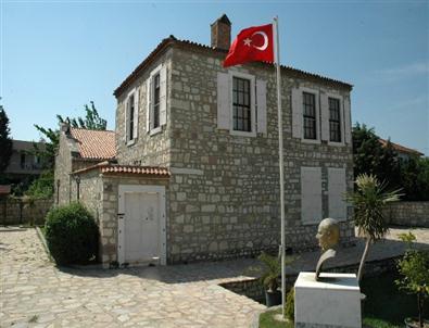 Urlalılar, Necati Cumalı  İçin Bir Araya Geliyor