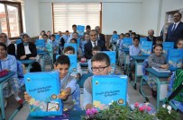 SEZAI KARAKOÇ - Belediyeden Öğrencilere Kırtasiye Yardımı