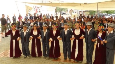 Hakkari'de İlköğretim Haftası Kutlaması