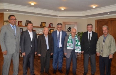 Hayırsever İşadamından Başkan Özgüven'e Ziyaret