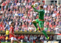 BUNDESLIGA - Kurtarış Yüzdesi '73'