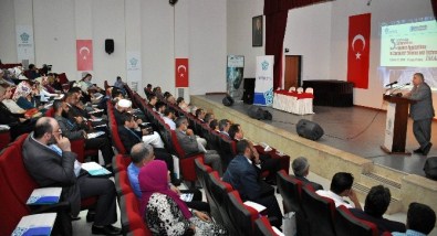 NEÜ'de Uluslararası Konferans