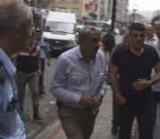 ÇAYKENT - Rize'de Köy Muhtarı Kendini Tehdit Eden İşçiyi Vurdu