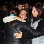 Ankara'daki Patlamadan Kocaeli'ye Dönenler Ağlayarak Kucaklaştı