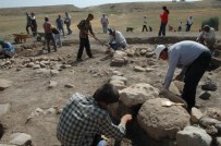 SİİRT VALİSİ - Siirt'in Tarihi 12 Bin Yıl Öncesine Dayanıyor