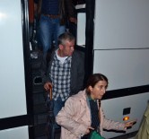 MADEN MÜHENDISLERI ODASı - Terör Saldırısının Yaşandığı Miting Alanından Dönenleri Sloganlarla Karşıladılar