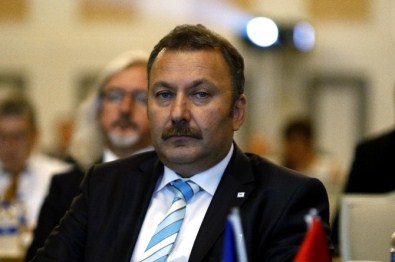 9'Uncu Muhasebe Uygulamaları Ve Vergi Mevzuatı Sempozyumu Devam Ediyor