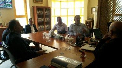 AK Parti Seçim Çalışmalarını Sürdürüyor