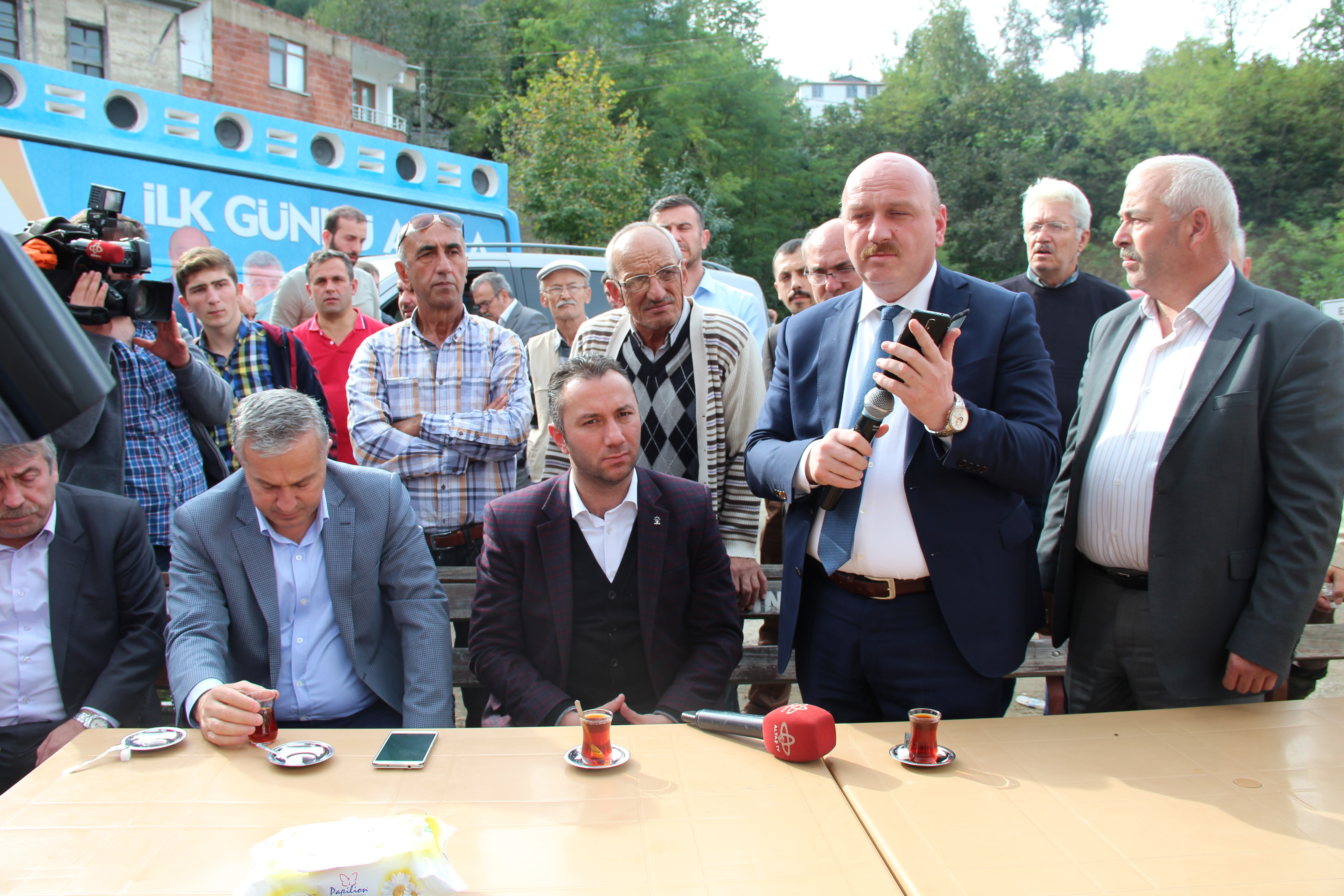 Bakan Topçu'dan Metin Gündoğdu'ya büyük destek