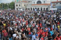 ŞAIR EŞREF - Ankara'daki Patlamada Ölenler İçin Gar'da Anma