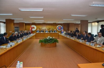 Türk-İş Başkanlar Kurulu Toplandı