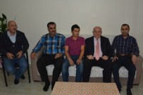 ADAY ÖĞRETMEN - Aday Öğretmenlerine Ev Ziyareti