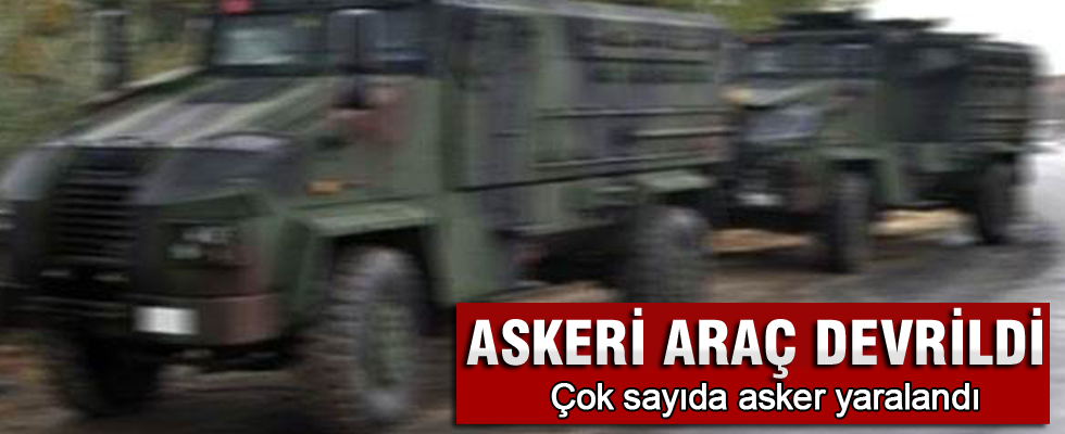 Hakkari'de askeri araç devrildi: 13 asker yaralandı