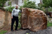 ESKİBAĞLAR MAHALLESİ - Gümüşhane'de Yamaçtan Yuvarlanan Kayalar Korkutuyor