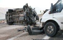 AMBULANS HELİKOPTER - Minibüsler Çarpıştı Açıklaması 1 Ölü, 6 Yaralı