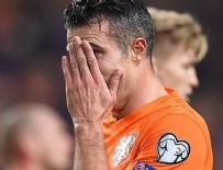 ROBİN VAN PERSİE - Uçan Hollandalı'yı rezil ettiler