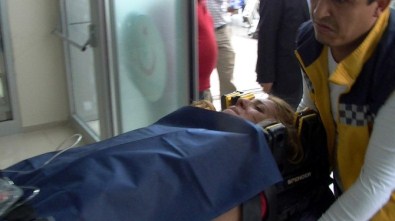 Adıyaman'da Otomobil Şarampole Uçtu Açıklaması 2 Yaralı