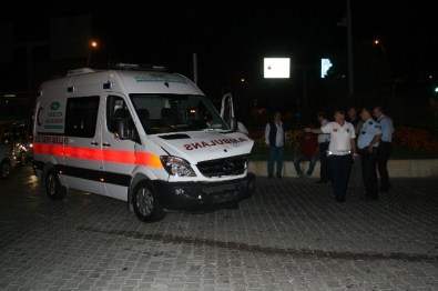 Hasta Taşıyan Ambulans Kaza Yaptı Açıklaması 2 Yaralı