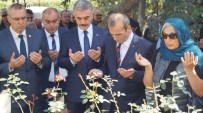 İSMET BÜYÜKATAMAN - İsmet Büyükataman Mehmet Turgut Ünlü'yü Kabri Başında Andı