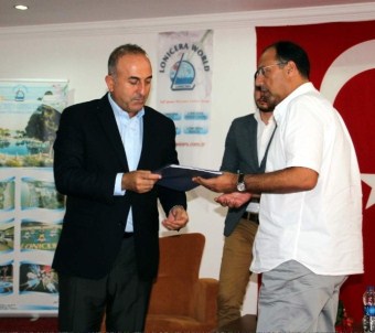 Mevlüt Çavuşoğlu, Turizmcilerle Görüştü