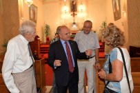 FERRARI - Vali Çakacak, Mersin'deki Ortodoks Ve Katolik Kiliselerini Ziyaret Etti