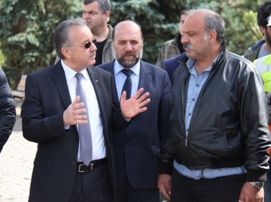 Vali Özdemir, Evliya Cami Külliyesi'nde İncelemelerde Bulundu