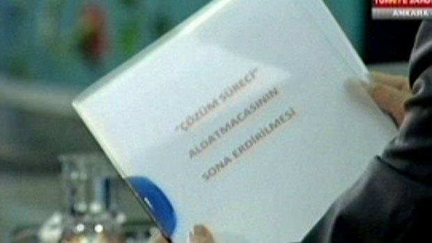 Bahçeli o çantayı canlı yayında açtı