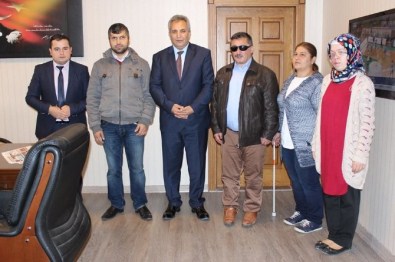 Görme Engellilerden Kaymakam Yapıcı'ya Ziyaret