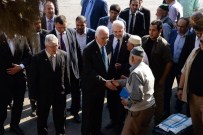 ULU CAMİİ - SP Genel Başkanı Kamalak, Diyarbakır'da Gül Dağıttı