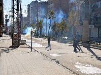 POLİS MÜDAHALESİ - Yüksekova'da Gerginlik