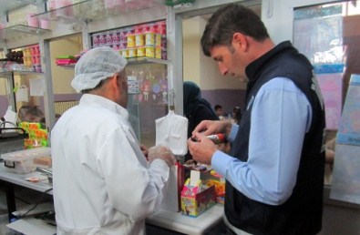 Zabıtadan Okul Ve Çevresindeki İş Yerlerine Sıkı Denetim