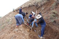 25 Yıllık Su Sorunu El Birliğiyle Giderildi