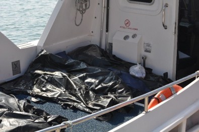 Çanakkale'de Mülteci Botu Battı Açıklaması 12 Ölü