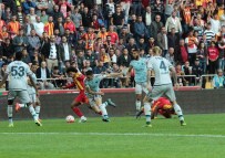 ROBİN VAN PERSİE - Hollandalı Yine Uçurdu