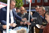 AŞURE GÜNÜ - Selami Çelebioğlu, İnebolu'da Aşure Dağıttı