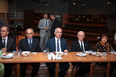 'Türk Dünyası Tarih Ve Dil Meseleleri' Çalışma Komitesi'nin Toplantıları Sona Erdi