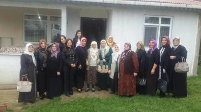 AK Parti'li Kadın Başkandan 'Kadın Derneklerine' Tepki