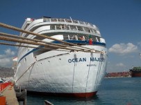 YOLCU GEMİSİ - Antalya'da Denizi Kirleten Gemiye 38 Bin Lira Ceza
