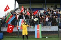 Bal Ligi Maçında Türkiye-Azerbaycan Kardeşliği