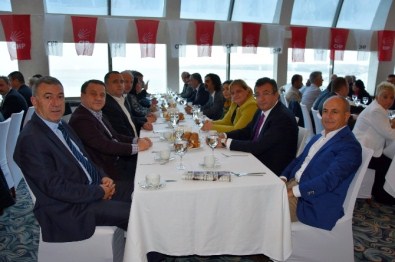 Başkan Akgün Açıklaması 'Demokrasinin Temel Taşı Muhtarlardır'