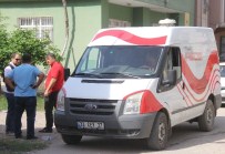 Sürücüyü yaralayıp, 60 bin liralık sigarayı gasp ettiler