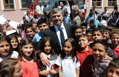 Konya'nın 31 İlçesinde Eğitim Yardımı Başvuruları Başladı