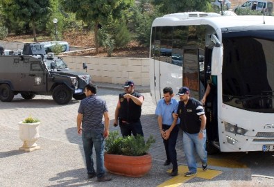 Siirt'te Gözaltına Alınan 10 Kişi Adli Makamlara Sevk Edildi