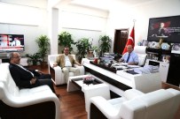 BÜLENT TEZCAN - CHP Genel Başkan Yardımcısı Tezcan'dan Başkan Özakcan'a Ziyaret