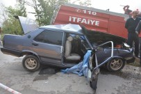 İtfaiye Aracı İle Otomobil Çarpıştı Açıklaması 1 Ölü, 3 Yaralı Haberi