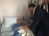 HASTA ZİYARETİ - Peker Hastanelerde Yatan Hastaları Ziyaret Etti