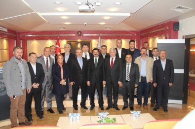 Ayhan Sefer Üstün DTSO'yu Ziyaret Etti