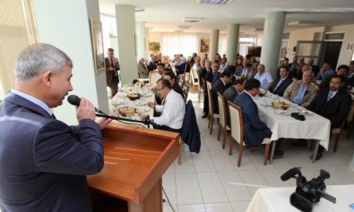 Başkan Yaralı Din Görevlilerine Kahvaltı Verdi